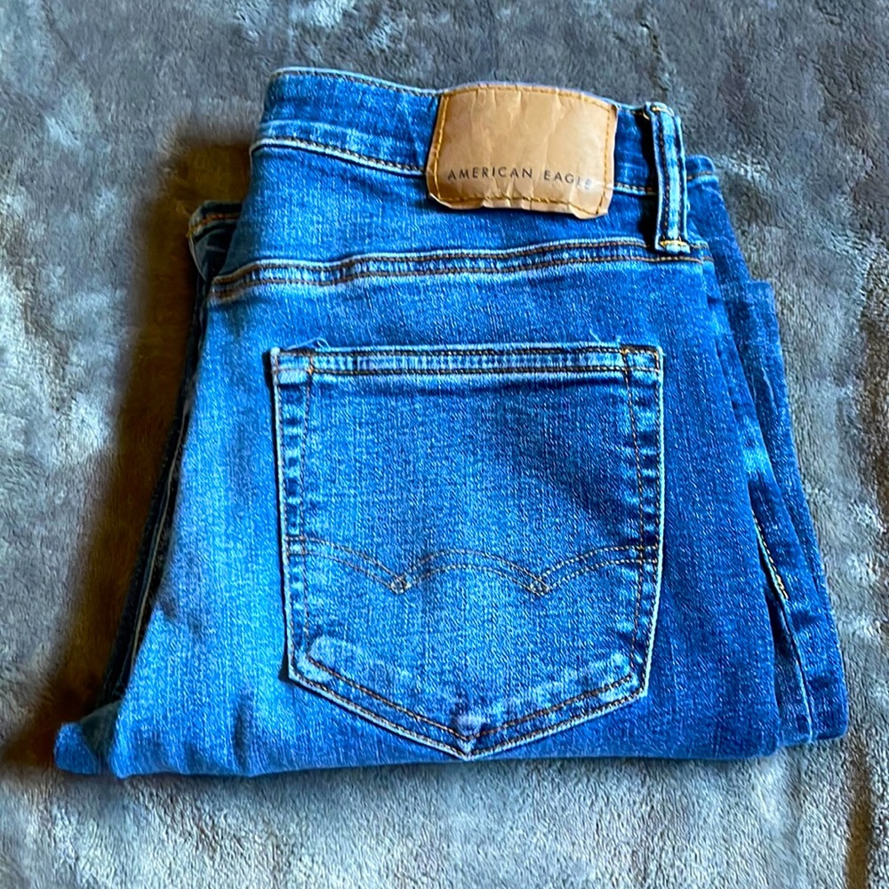 Ameican eagle blue jeans